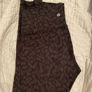 Wunder Under High-Rise Tight 25" 
Full-On Luon